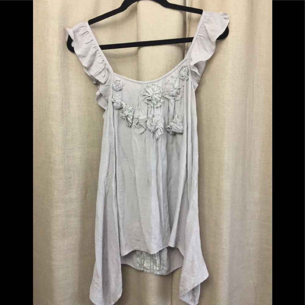Gray flowy tank